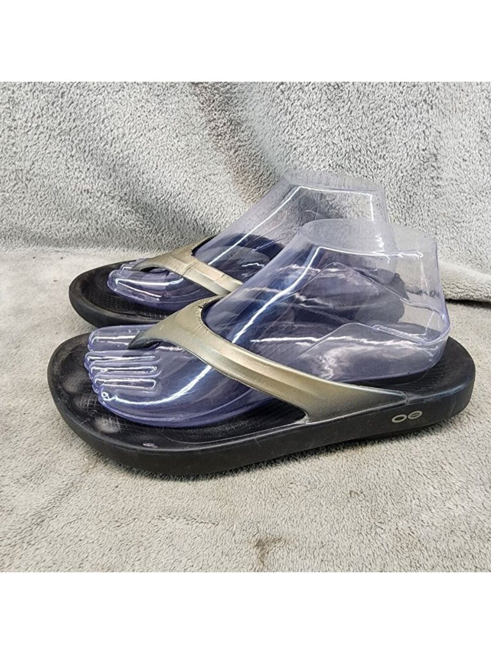 Oofos Shoes Womens 8 Gold Black Oolala Thong Comfort Recovery Sandals *Read*
